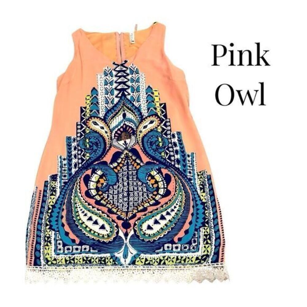 PINK OWL Sleeveless Peach/Navy Geo Shift Dress w/ Emb details Sz M EUC - Picture 1 of 11